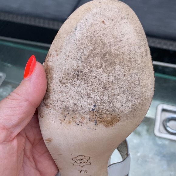 Charles David White and snakeskin Side buckle heel - Picture 5 of 12